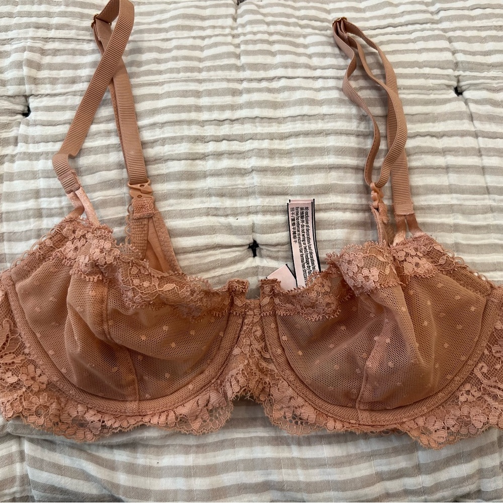 Victoria’s Secret push up bra